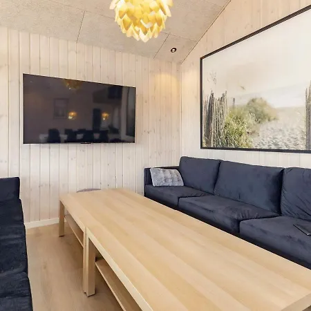 Luxury Retreat In Marielyst Bøtø By